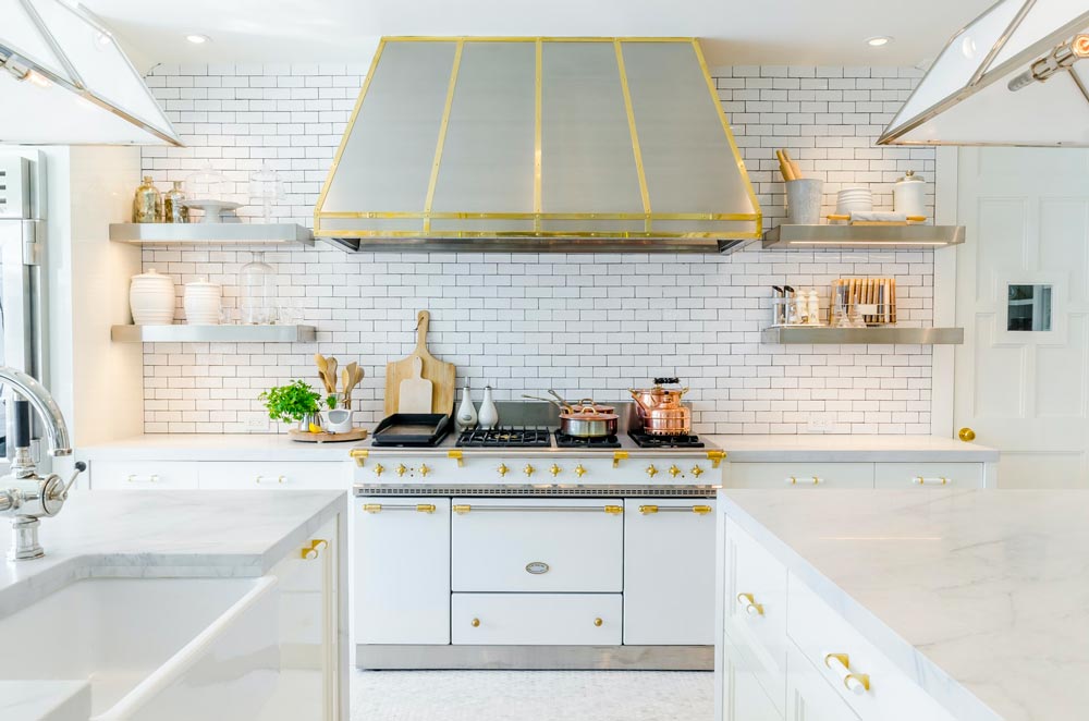 white-countertop-with-gold-accents